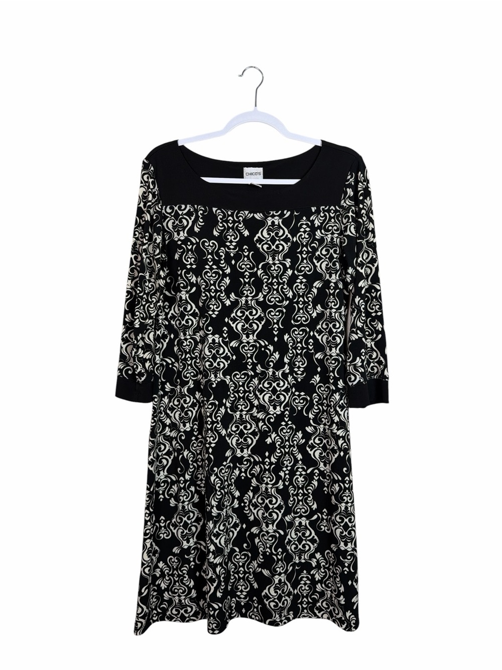 Chico’s Size 1 Black White Damask Shift Dress 3/4 Sleeve Stretch USA
